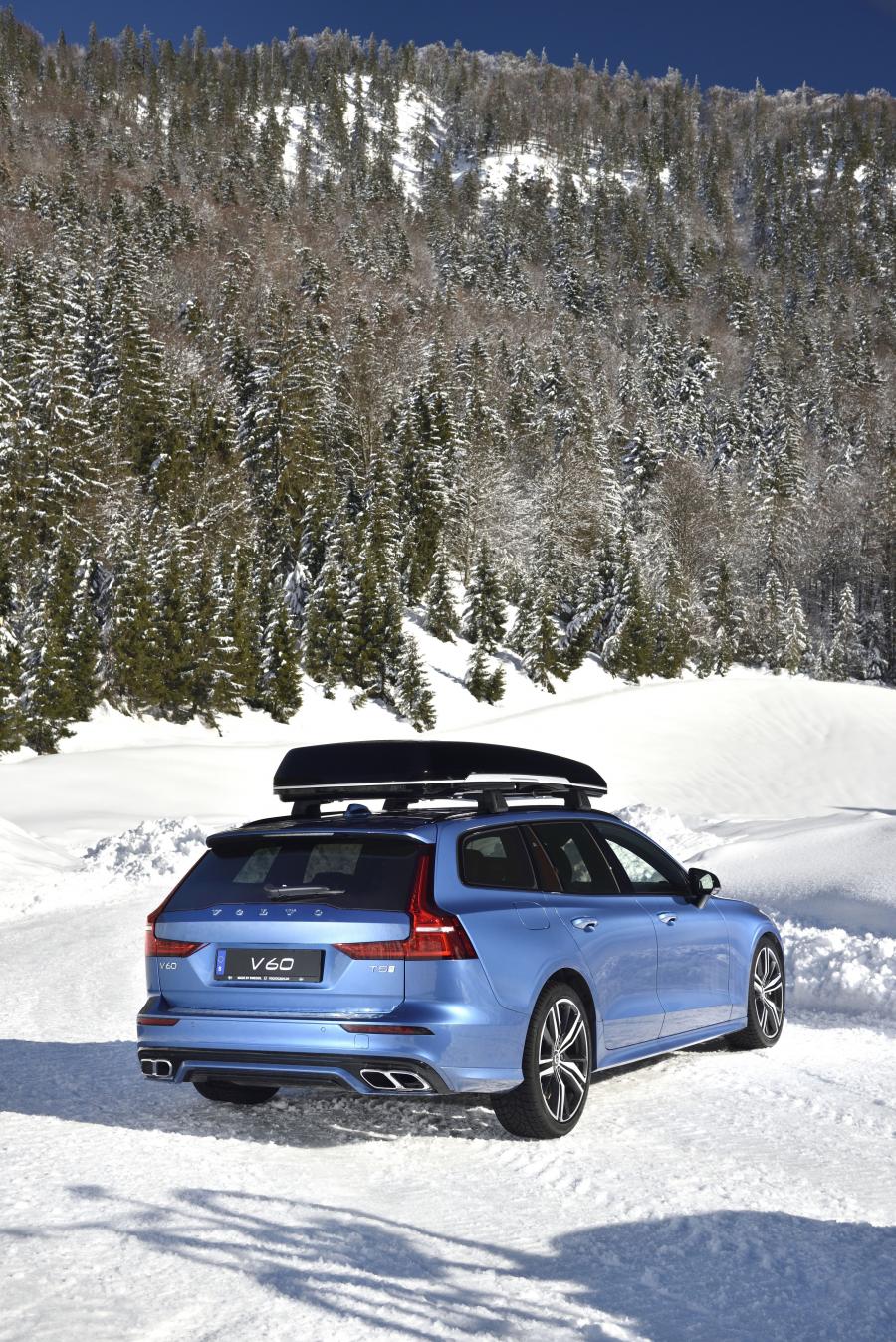  Volvo V60 T5 R-Design 2018 года  (WW) (фото 3 из 3)
